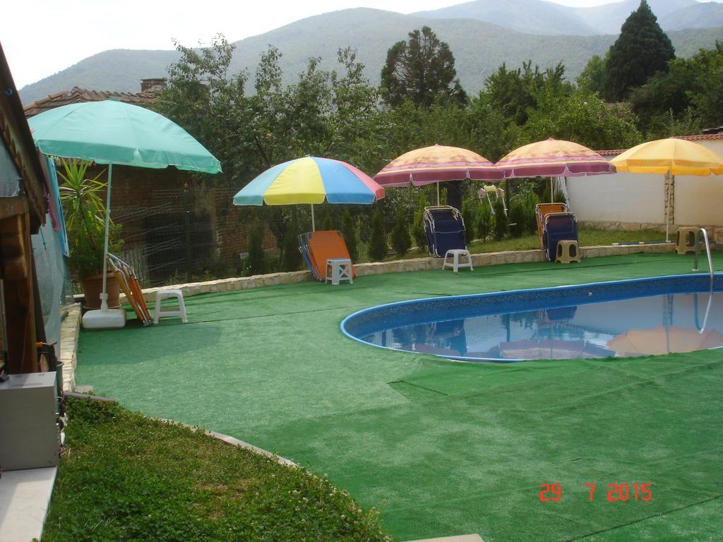 Guest House Camellia Berkovitsa Exterior photo
