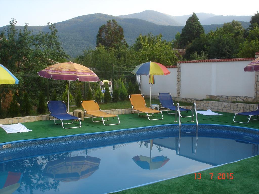 Guest House Camellia Berkovitsa Exterior photo