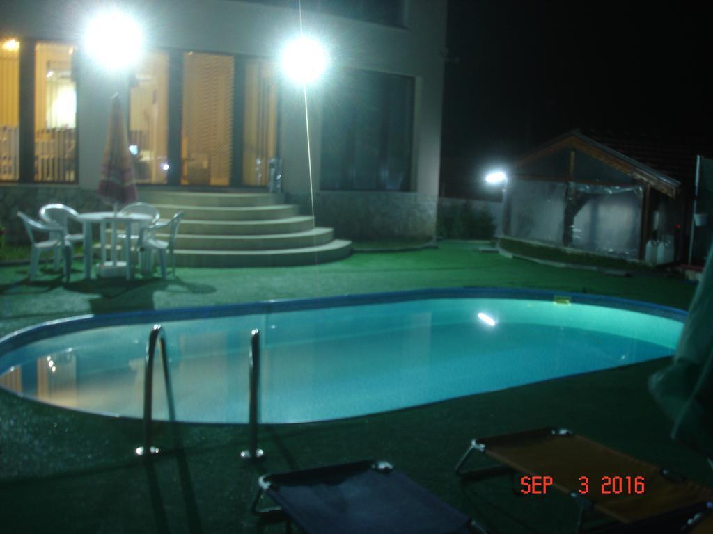 Guest House Camellia Berkovitsa Exterior photo