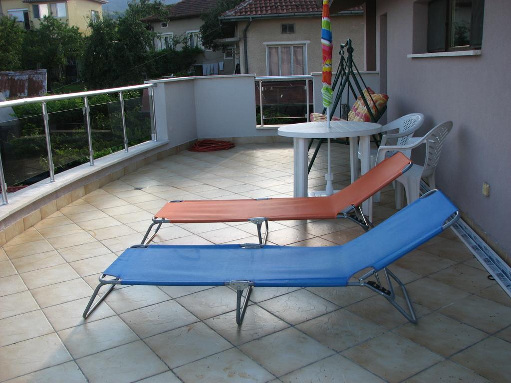 Guest House Camellia Berkovitsa Exterior photo