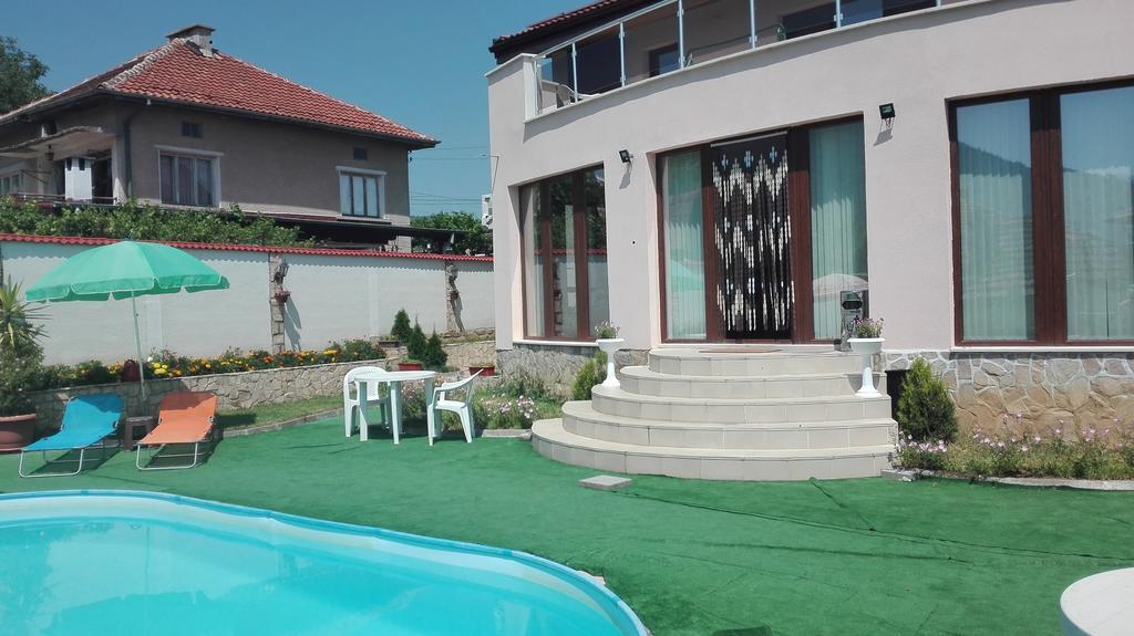Guest House Camellia Berkovitsa Exterior photo